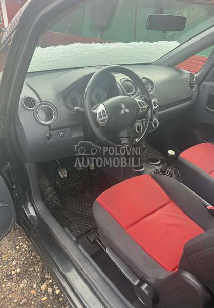 Mitsubishi Colt 