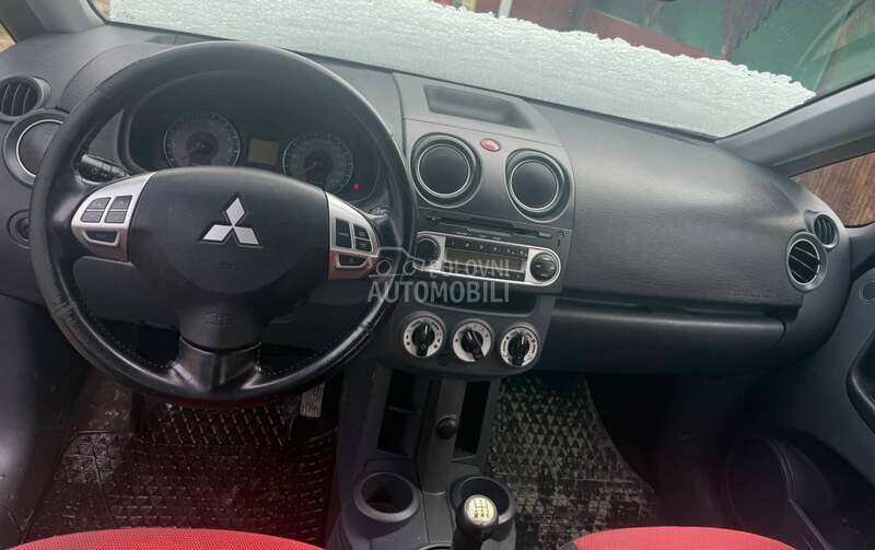 Mitsubishi Colt 