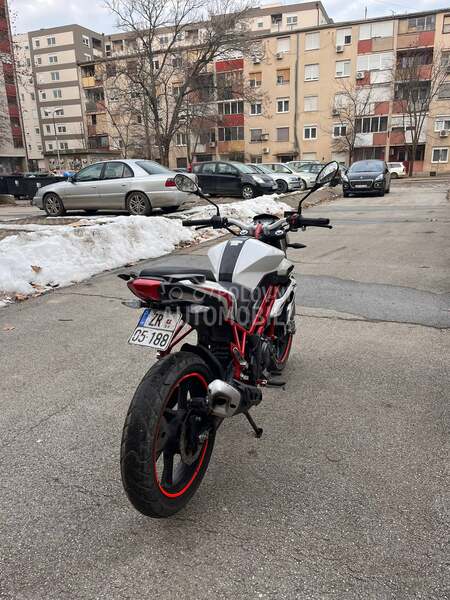 Benelli BN125 BN 125