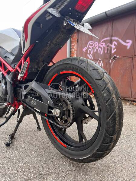 Benelli BN125 BN 125