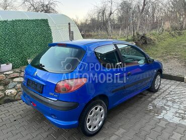 ceo auto u delovima za Peugeot 206