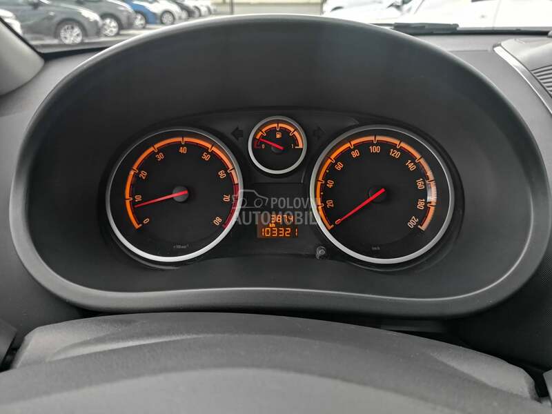 Opel Corsa D 1.4COSMO/NEMICA/NOVA