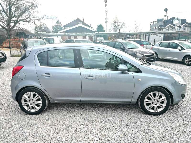Opel Corsa D 1.4COSMO/NEMICA/NOVA