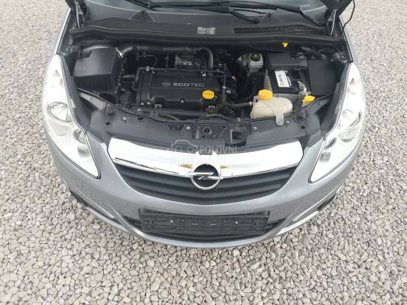 Opel Corsa D 1.4COSMO/NEMICA/NOVA