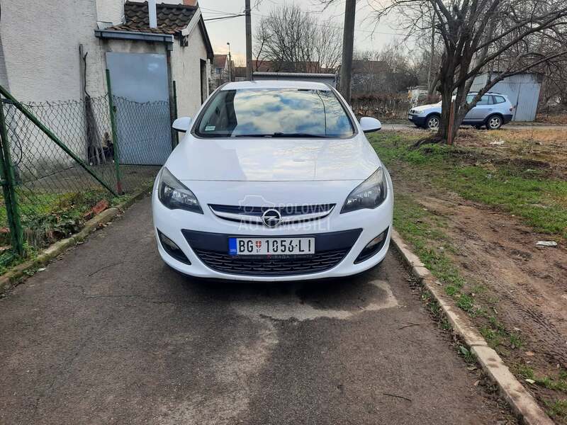 Opel Astra J 