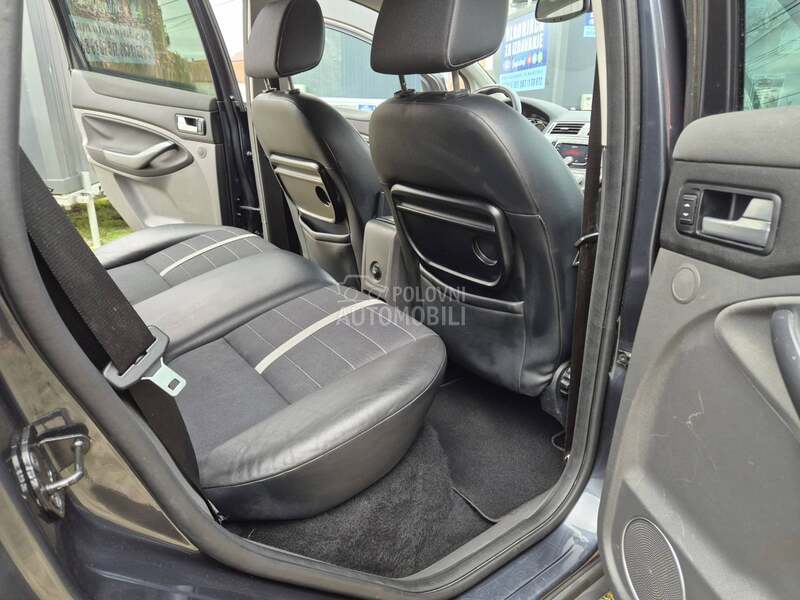 Ford Kuga 2.0 4x4 TITANIUM