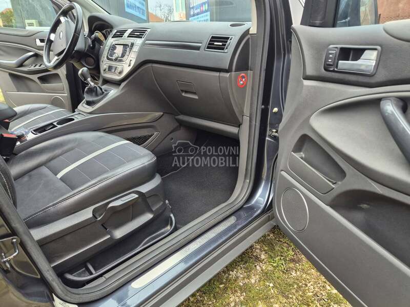 Ford Kuga 2.0 4x4 TITANIUM