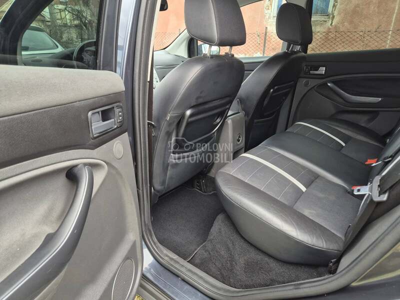 Ford Kuga 2.0 4x4 TITANIUM