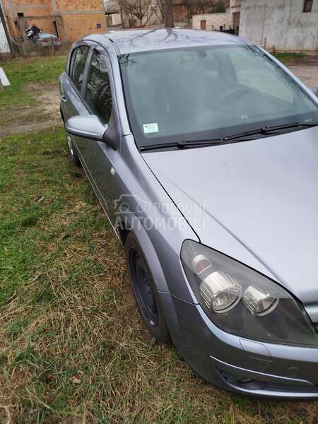 Opel Astra H 
