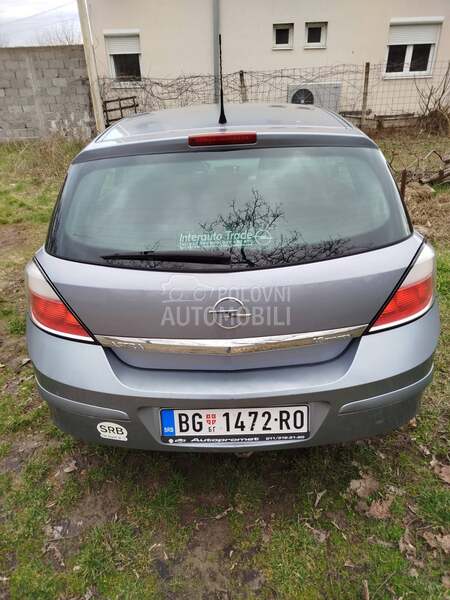 Opel Astra H 