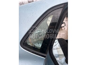 Desno staklo na gepeku za Volkswagen Polo od 2009. do 2014. god.
