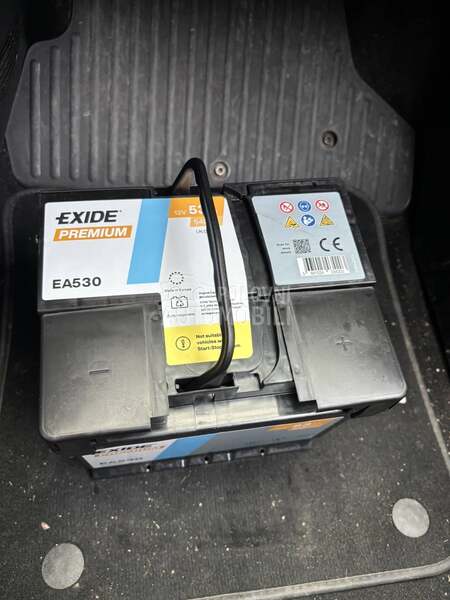 Nov akumulator Exide  EA530