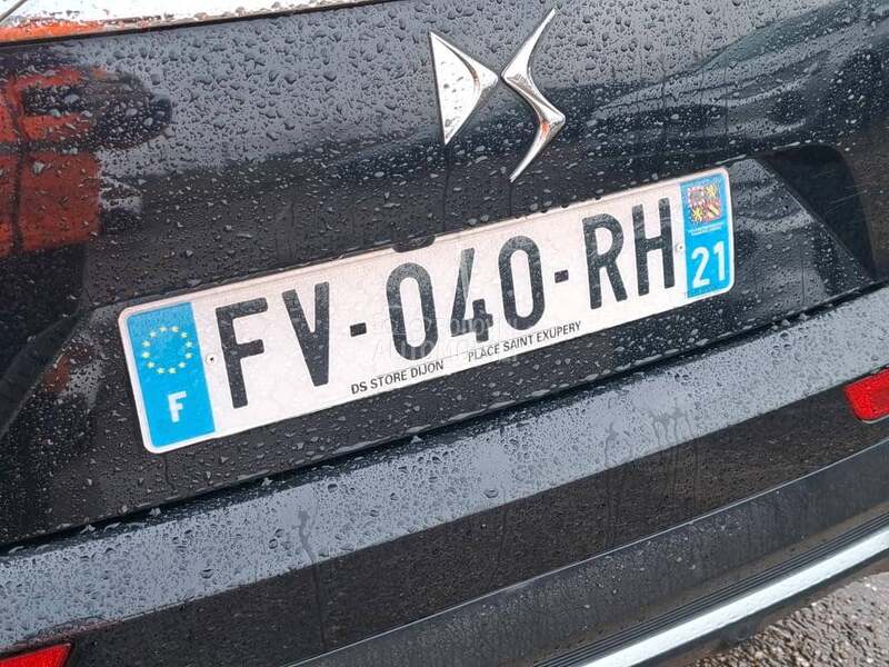 DS 7 HYBRIDE 4X4 OPERA