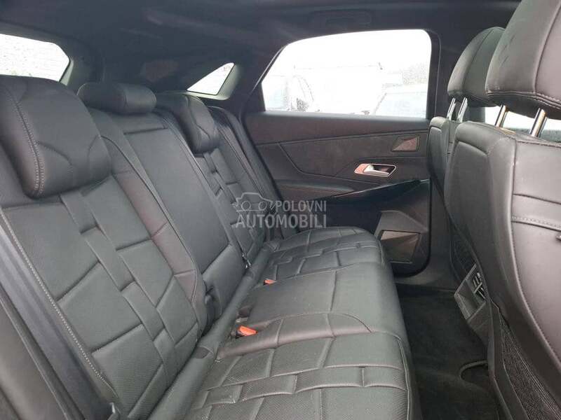 DS 7 HYBRIDE 4X4 OPERA