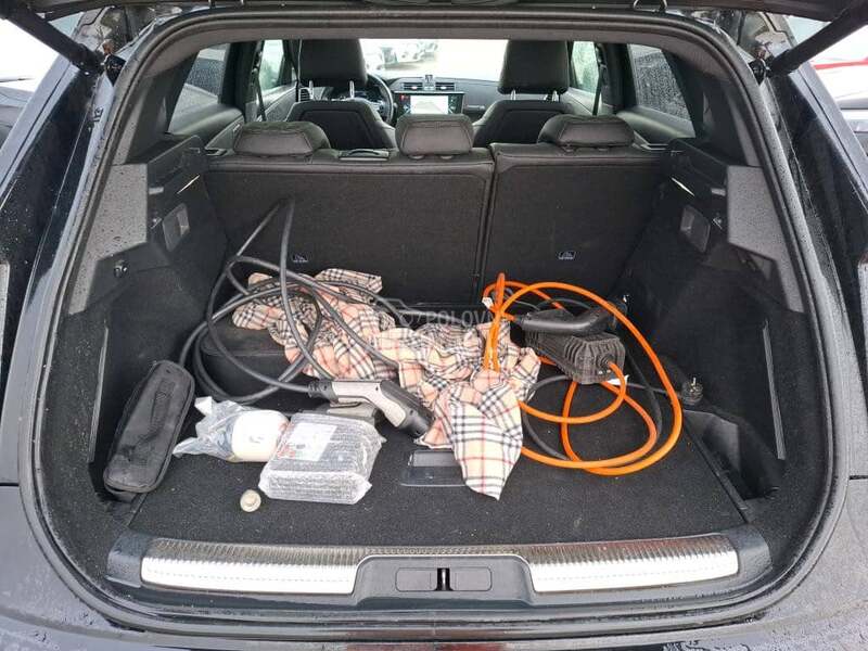 DS 7 HYBRIDE 4X4 OPERA