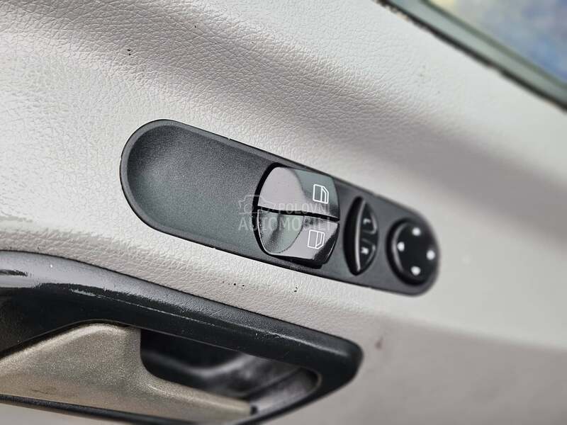 Mercedes Benz Sprinter