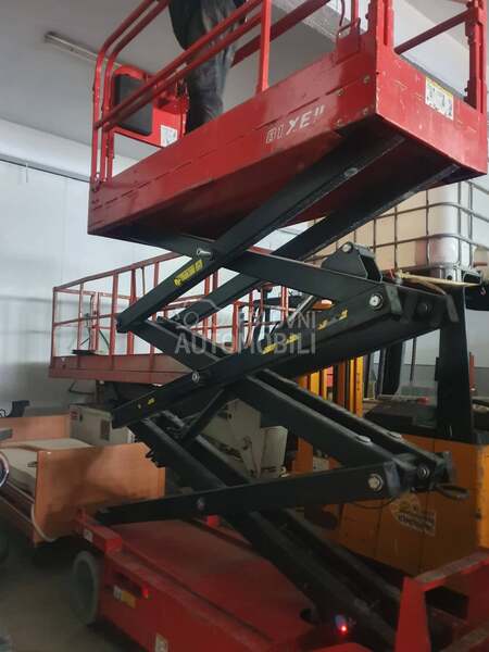 JLG 810 CH