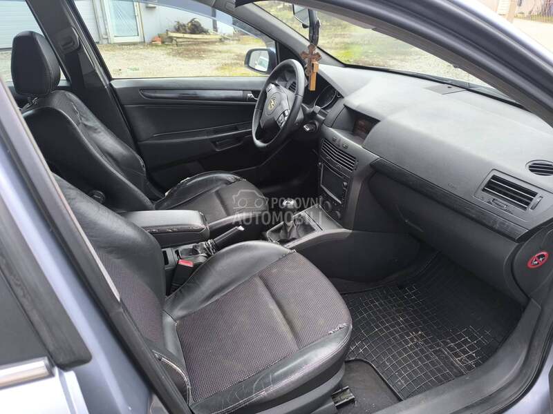 Opel Astra H 
