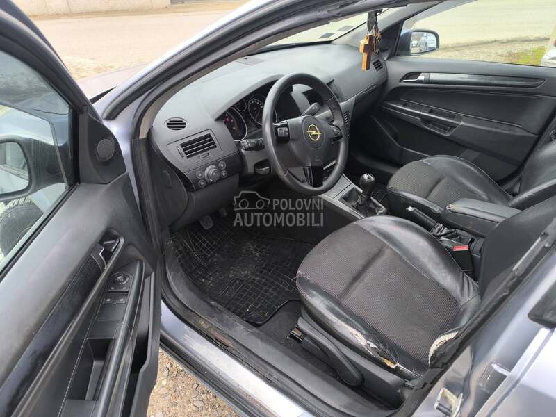 Opel Astra H 