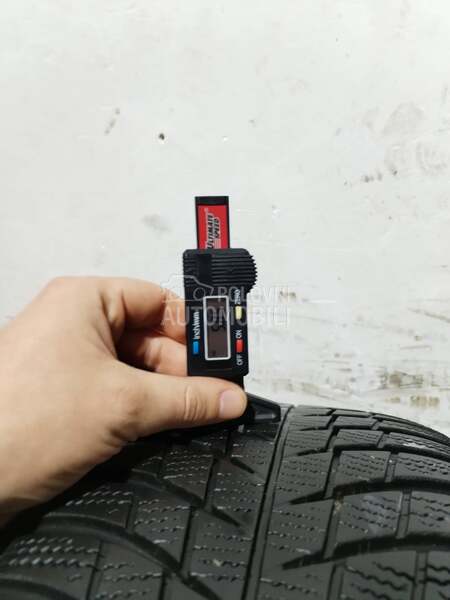 Bridgestone 205/60 R16 Zimska