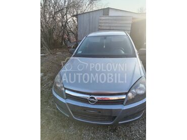 Opel Astra H -  kompletan auto u delovima