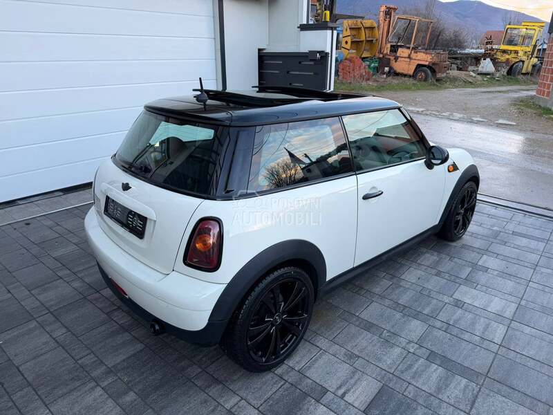 MINI Cooper iz CH  dissel
