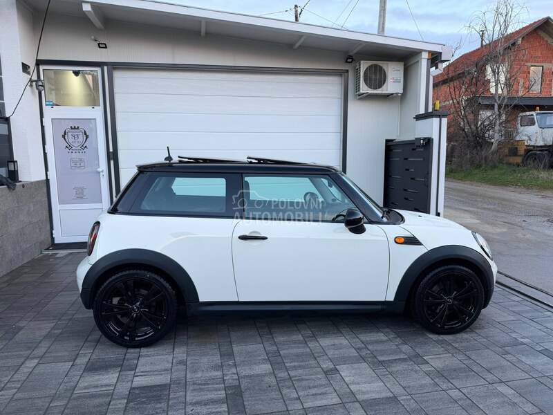 MINI Cooper iz CH  dissel