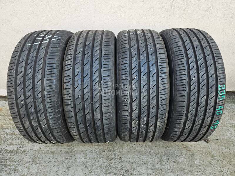 Semperit 235/40 R19 Letnja