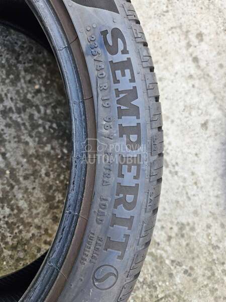 Semperit 235/40 R19 Letnja