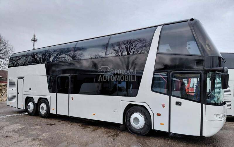 Neoplan Skyliner