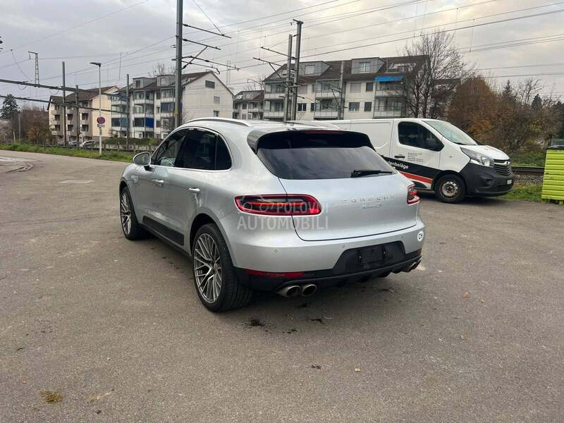 Porsche Macan S