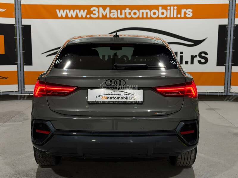 Audi Q3 2.0D/Matrix/Black