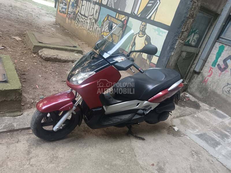 Yamaha xmax