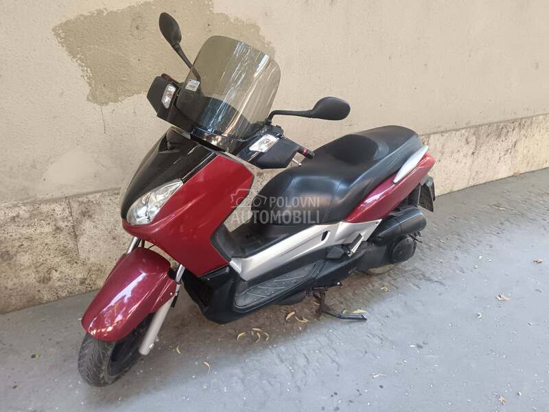 Yamaha xmax