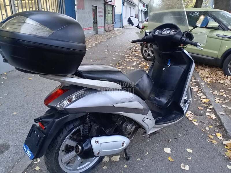 Peugeot geopolis 250