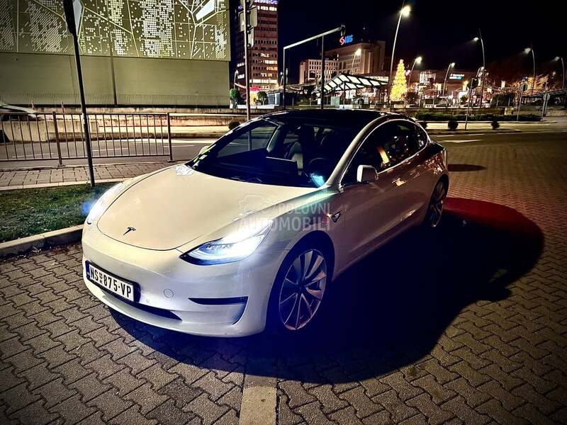 Tesla Model 3 performance