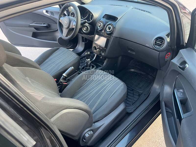 Opel Corsa D 