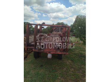 Prikolica za djubrivo