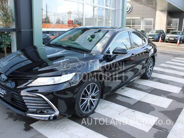 Toyota Camry 2.5 HYBRID CVT