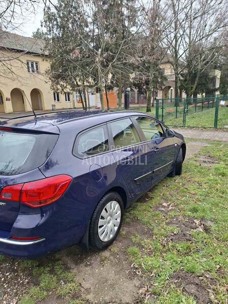 Opel Astra J 1.7 CDTI