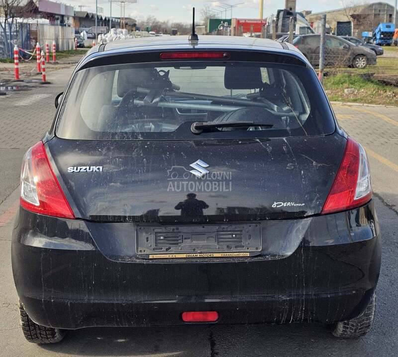 Suzuki Swift 