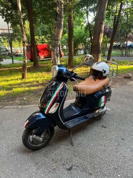 Piaggio Vespa Lx 125