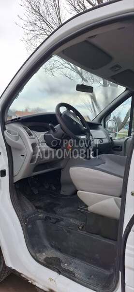 Renault Trafic 2.0  9 mesta