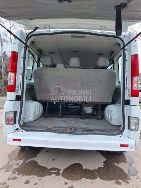 Renault Trafic 2.0  9 mesta