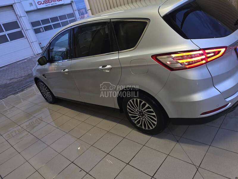 Ford S-Max 
