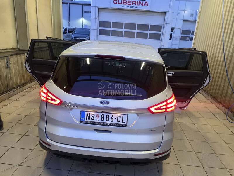 Ford S-Max 