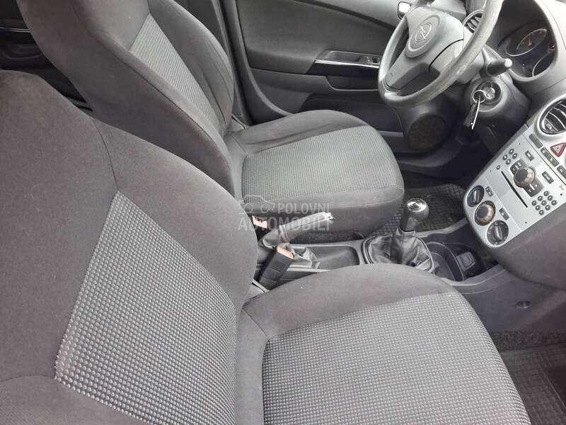 Opel Corsa D 1.3
