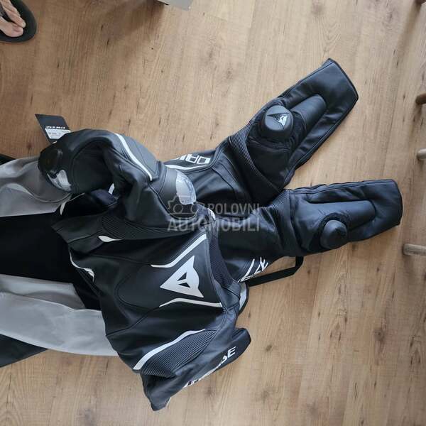 Dainese dvodelino odelo