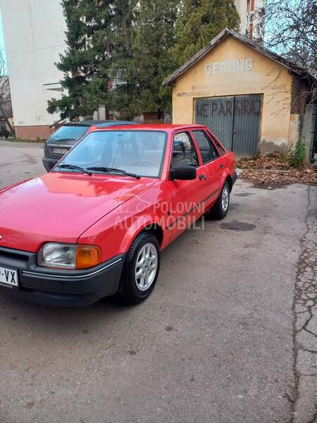 Ford Escort 