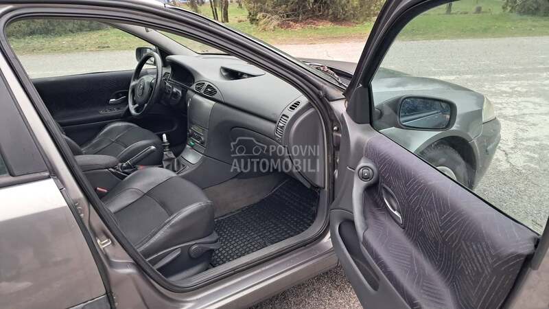 Renault Laguna 